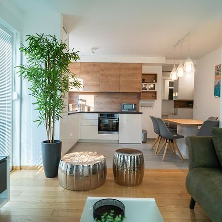 Apartment Wing 77 By Belmont Realty 扎达尔 外观 照片